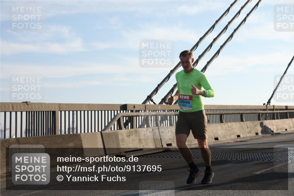 03.10.2025 - Köhlbrandbrückenlauf Yannick Fuchs http://msf.ph/oto/9137695 03.10.2025 08:21:42 Position 2 1462 meine-sportfotos.de