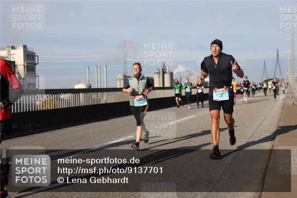03.10.2025 - Köhlbrandbrückenlauf Lena Gebhardt http://msf.ph/oto/9137701 03.10.2025 09:55:33 Position 2 3750 meine-sportfotos.de