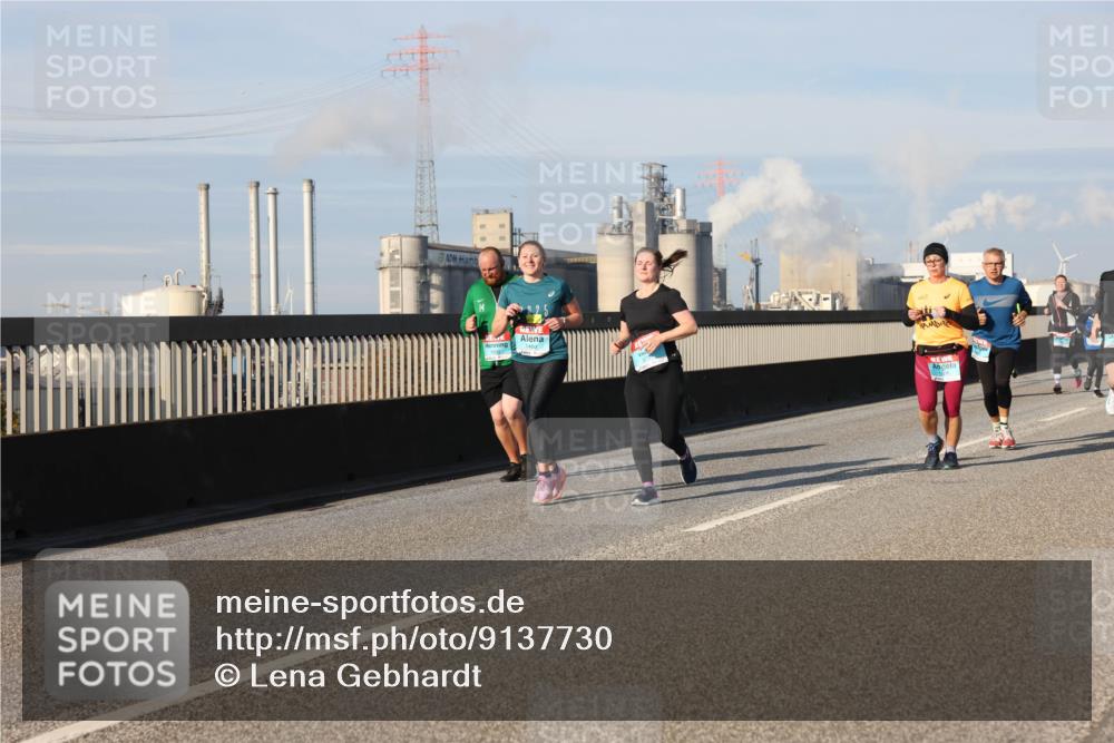 03.10.2025 - Köhlbrandbrückenlauf Lena Gebhardt http://msf.ph/oto/9137730 03.10.2025 09:55:35 Position 2  meine-sportfotos.de
