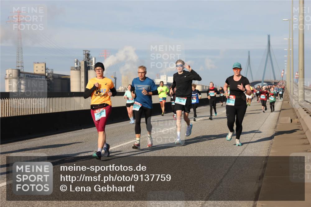 03.10.2025 - Köhlbrandbrückenlauf Lena Gebhardt http://msf.ph/oto/9137759 03.10.2025 09:55:37 Position 2 1933 meine-sportfotos.de