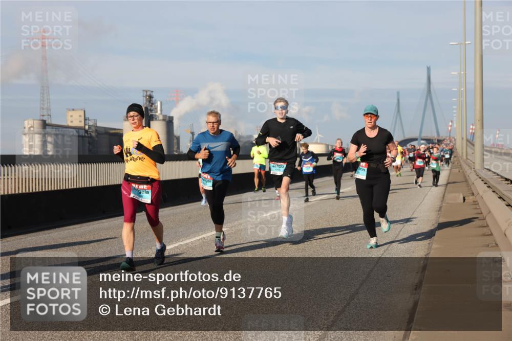 03.10.2025 - Köhlbrandbrückenlauf Lena Gebhardt http://msf.ph/oto/9137765 03.10.2025 09:55:38 Position 2  meine-sportfotos.de