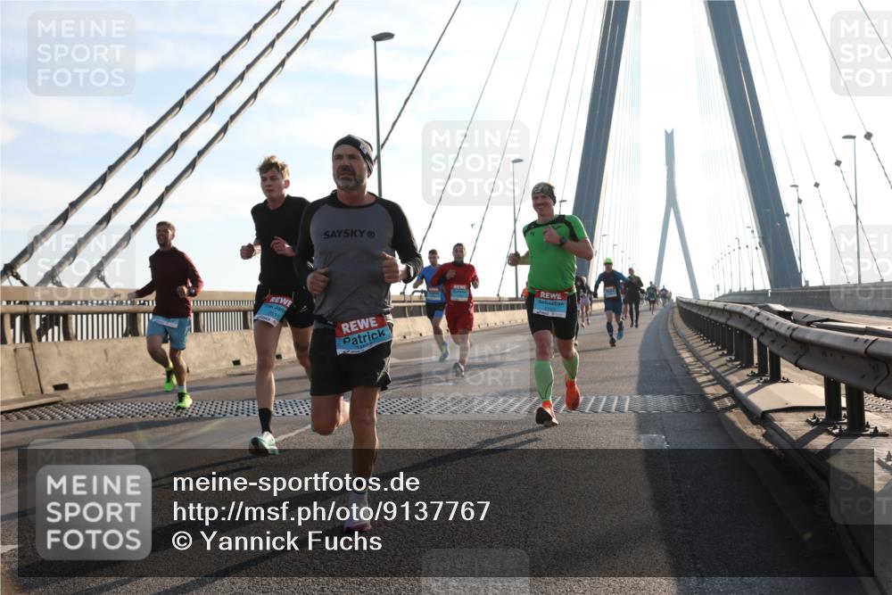 03.10.2025 - Köhlbrandbrückenlauf Yannick Fuchs http://msf.ph/oto/9137767 03.10.2025 08:21:46 Position 2 3531 meine-sportfotos.de