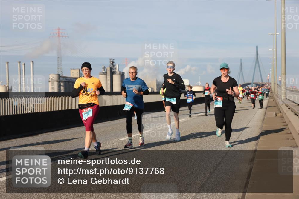 03.10.2025 - Köhlbrandbrückenlauf Lena Gebhardt http://msf.ph/oto/9137768 03.10.2025 09:55:38 Position 2  meine-sportfotos.de
