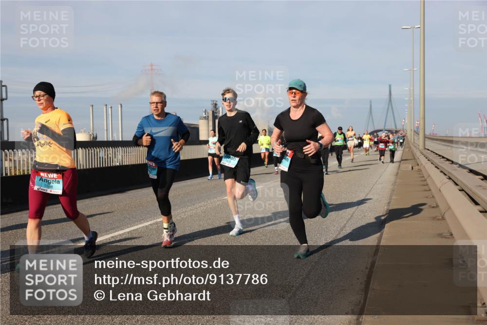 03.10.2025 - Köhlbrandbrückenlauf Lena Gebhardt http://msf.ph/oto/9137786 03.10.2025 09:55:39 Position 2 1598, 1933 meine-sportfotos.de