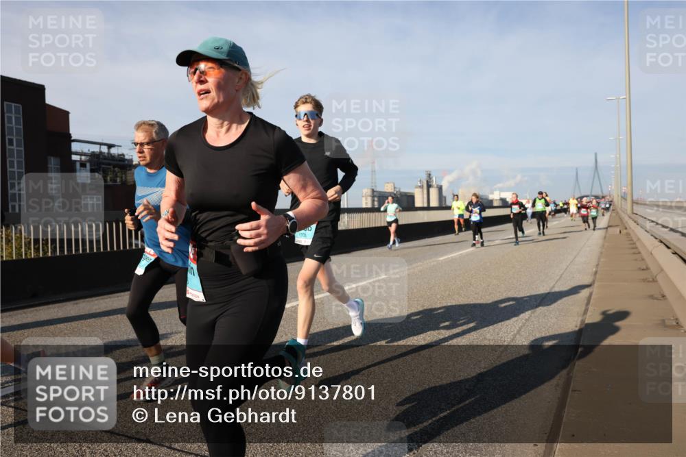 03.10.2025 - Köhlbrandbrückenlauf Lena Gebhardt http://msf.ph/oto/9137801 03.10.2025 09:55:40 Position 2  meine-sportfotos.de