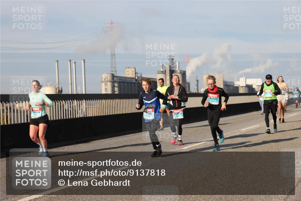 03.10.2025 - Köhlbrandbrückenlauf Lena Gebhardt http://msf.ph/oto/9137818 03.10.2025 09:55:41 Position 2 1267, 3075 meine-sportfotos.de