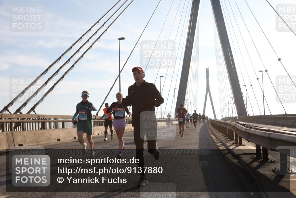 03.10.2025 - Köhlbrandbrückenlauf Yannick Fuchs http://msf.ph/oto/9137880 03.10.2025 08:21:53 Position 2  meine-sportfotos.de