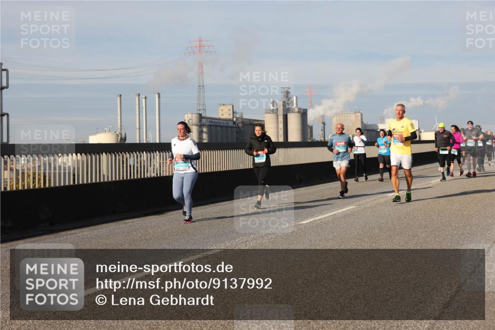 03.10.2025 - Köhlbrandbrückenlauf Lena Gebhardt http://msf.ph/oto/9137992 03.10.2025 09:55:48 Position 2  meine-sportfotos.de