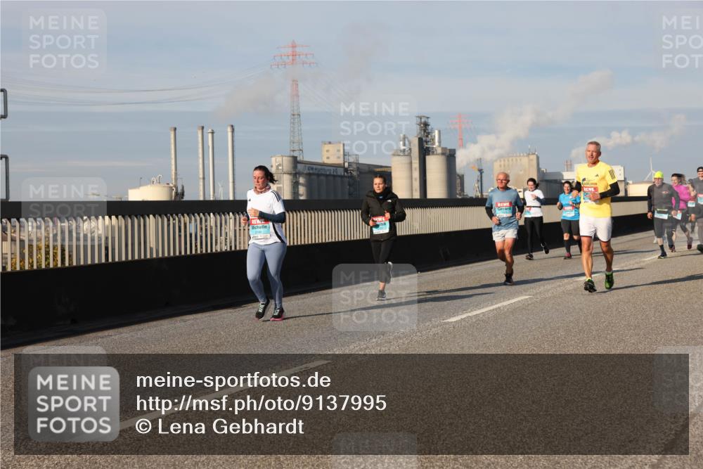 03.10.2025 - Köhlbrandbrückenlauf Lena Gebhardt http://msf.ph/oto/9137995 03.10.2025 09:55:48 Position 2  meine-sportfotos.de