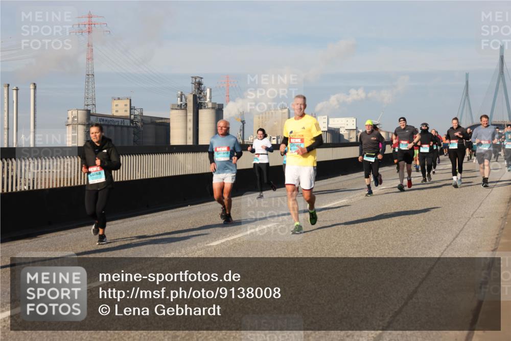 03.10.2025 - Köhlbrandbrückenlauf Lena Gebhardt http://msf.ph/oto/9138008 03.10.2025 09:55:49 Position 2 1 meine-sportfotos.de