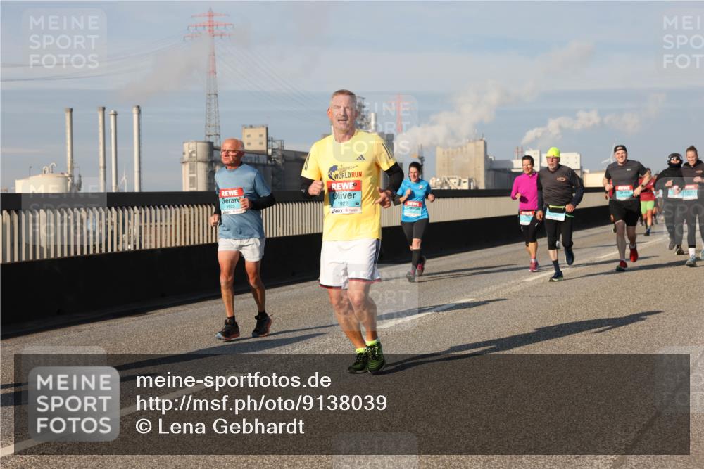 03.10.2025 - Köhlbrandbrückenlauf Lena Gebhardt http://msf.ph/oto/9138039 03.10.2025 09:55:51 Position 2 1523, 1922 meine-sportfotos.de