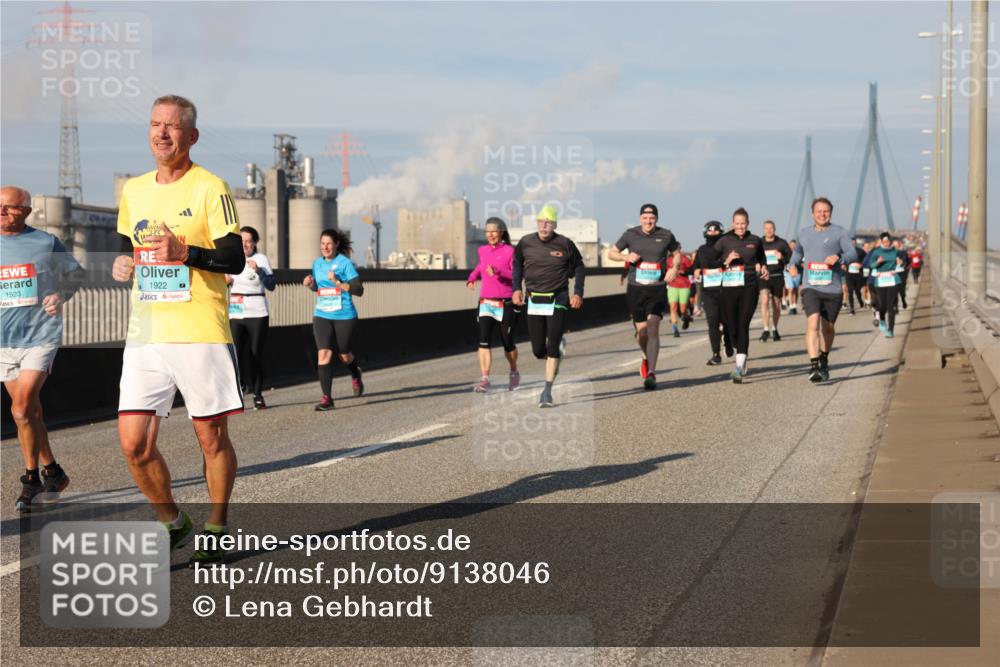 03.10.2025 - Köhlbrandbrückenlauf Lena Gebhardt http://msf.ph/oto/9138046 03.10.2025 09:55:51 Position 2 1523, 1922 meine-sportfotos.de