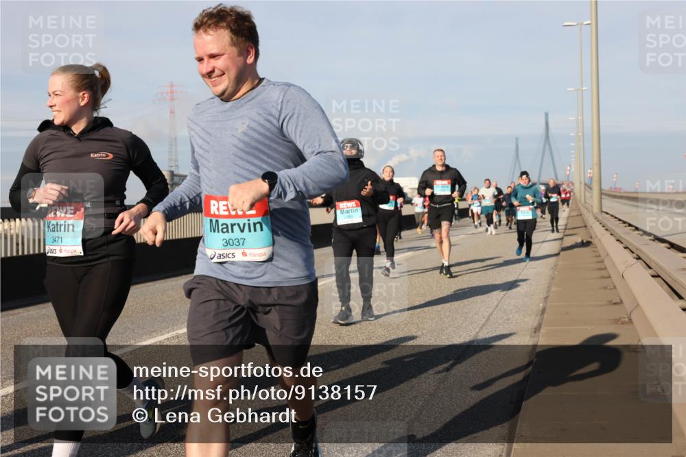 03.10.2025 - Köhlbrandbrückenlauf Lena Gebhardt http://msf.ph/oto/9138157 03.10.2025 09:55:56 Position 2 3471, 3037 meine-sportfotos.de