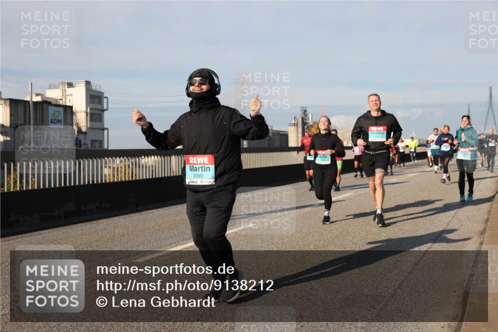03.10.2025 - Köhlbrandbrückenlauf Lena Gebhardt http://msf.ph/oto/9138212 03.10.2025 09:55:58 Position 2 2093, 3134, 3473 meine-sportfotos.de
