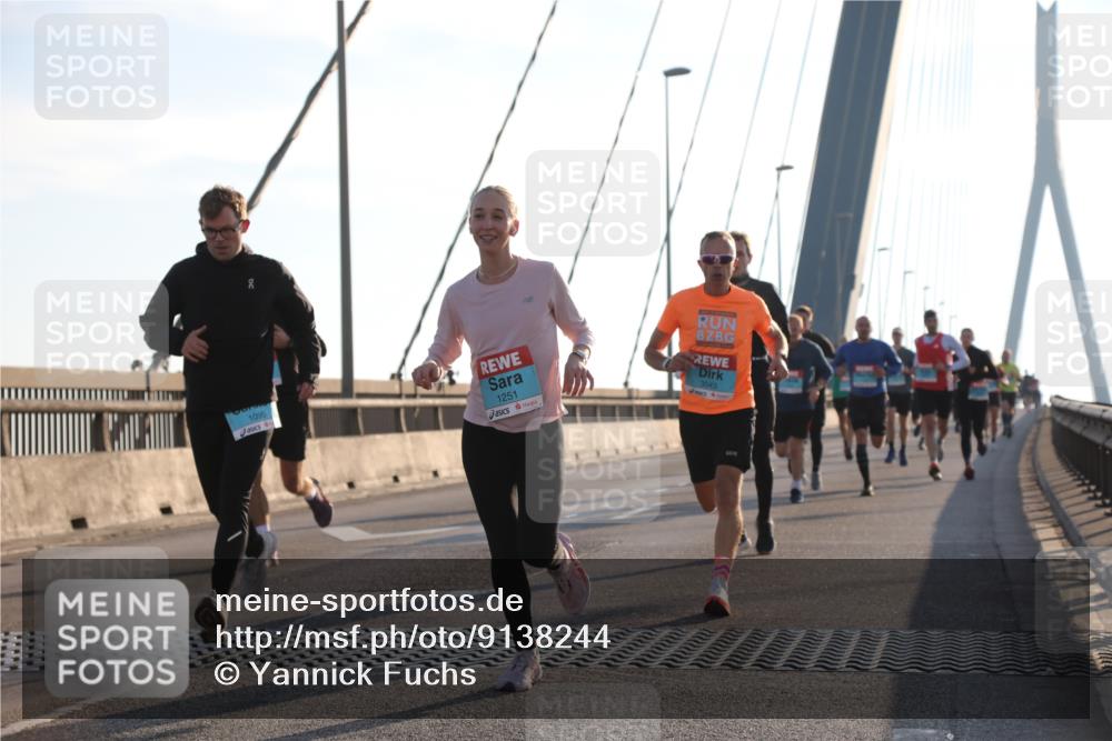 03.10.2025 - Köhlbrandbrückenlauf Yannick Fuchs http://msf.ph/oto/9138244 03.10.2025 08:22:24 Position 2 1095, 1251, 3043 meine-sportfotos.de