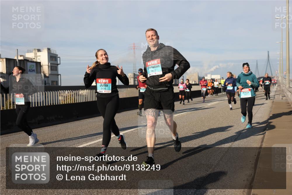 03.10.2025 - Köhlbrandbrückenlauf Lena Gebhardt http://msf.ph/oto/9138249 03.10.2025 09:55:59 Position 2 1204, 2, 3134, 3473 meine-sportfotos.de