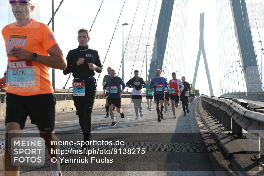 03.10.2025 - Köhlbrandbrückenlauf Yannick Fuchs http://msf.ph/oto/9138275 03.10.2025 08:22:26 Position 2 3043, 3136, 1 meine-sportfotos.de