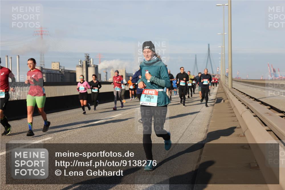03.10.2025 - Köhlbrandbrückenlauf Lena Gebhardt http://msf.ph/oto/9138276 03.10.2025 09:56:00 Position 2 2953 meine-sportfotos.de