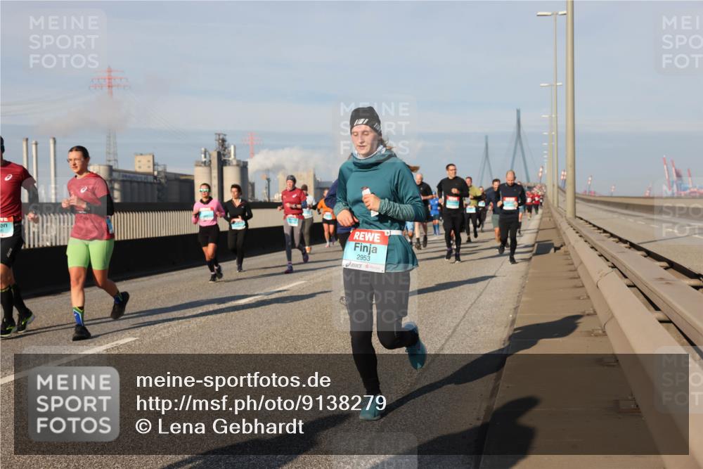 03.10.2025 - Köhlbrandbrückenlauf Lena Gebhardt http://msf.ph/oto/9138279 03.10.2025 09:56:00 Position 2 2953 meine-sportfotos.de