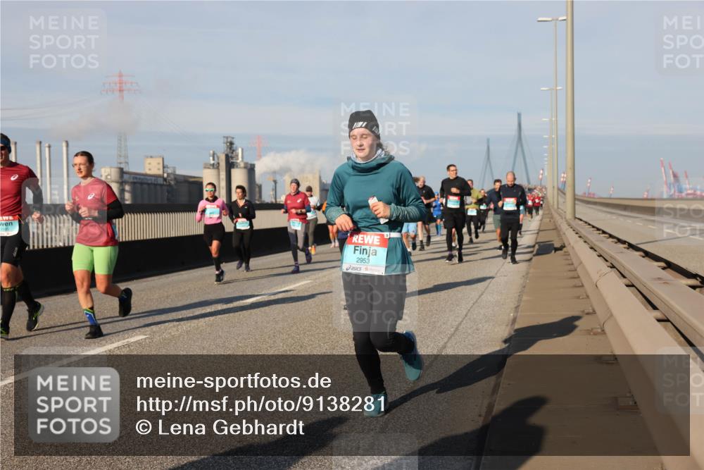 03.10.2025 - Köhlbrandbrückenlauf Lena Gebhardt http://msf.ph/oto/9138281 03.10.2025 09:56:00 Position 2 2953 meine-sportfotos.de