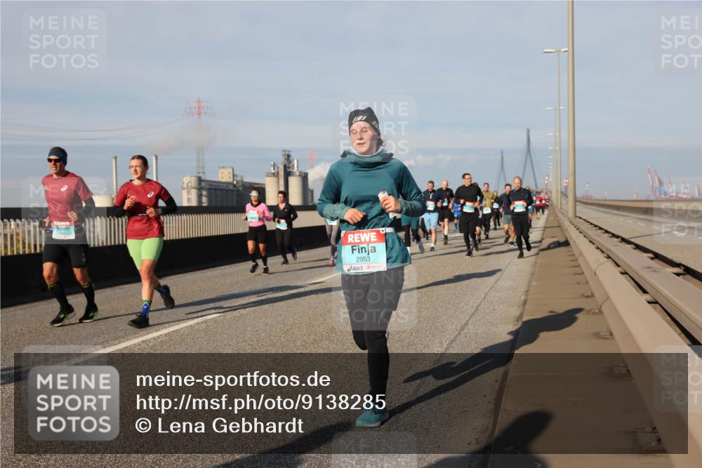 03.10.2025 - Köhlbrandbrückenlauf Lena Gebhardt http://msf.ph/oto/9138285 03.10.2025 09:56:00 Position 2 1111, 2953 meine-sportfotos.de