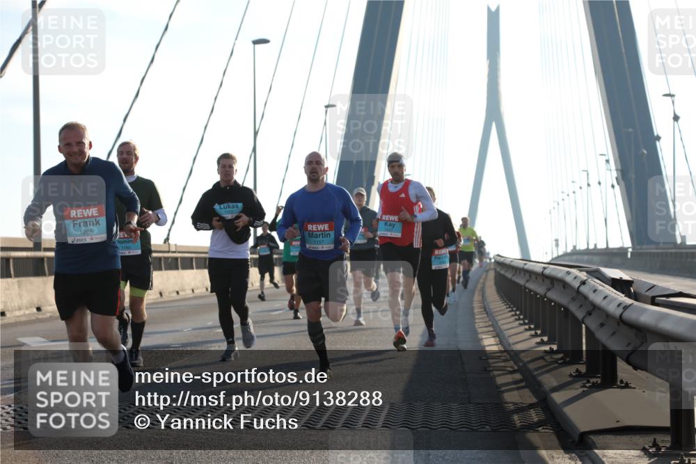 03.10.2025 - Köhlbrandbrückenlauf Yannick Fuchs http://msf.ph/oto/9138288 03.10.2025 08:22:27 Position 2 1265, 1180, 1122, 1157 meine-sportfotos.de