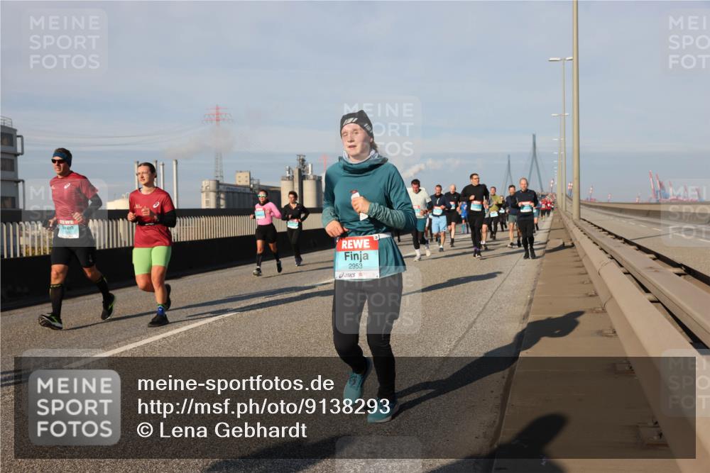 03.10.2025 - Köhlbrandbrückenlauf Lena Gebhardt http://msf.ph/oto/9138293 03.10.2025 09:56:00 Position 2 2953 meine-sportfotos.de