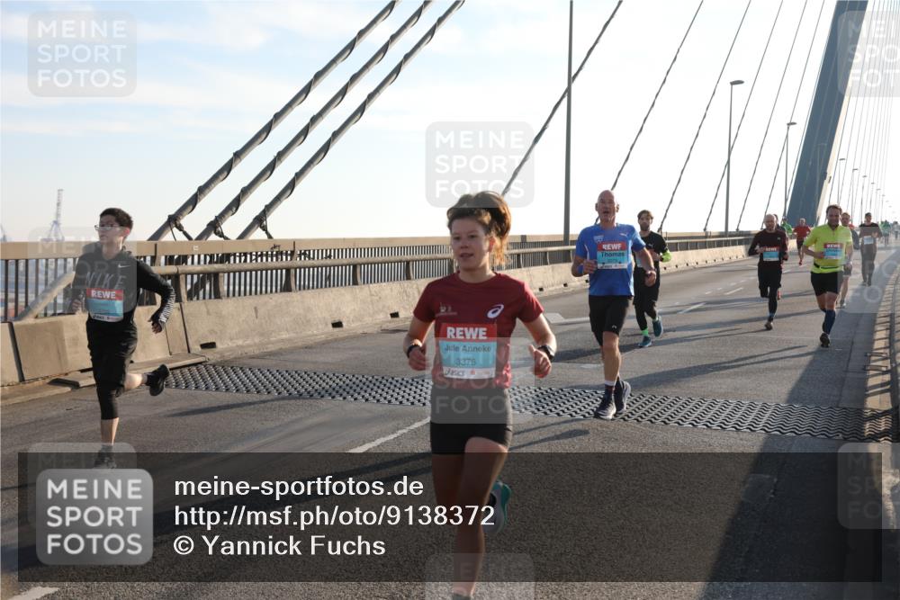 03.10.2025 - Köhlbrandbrückenlauf Yannick Fuchs http://msf.ph/oto/9138372 03.10.2025 08:22:34 Position 2 3789, 3376 meine-sportfotos.de
