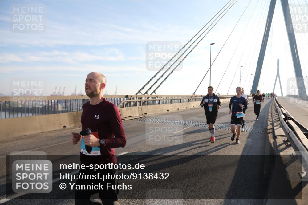 03.10.2025 - Köhlbrandbrückenlauf Yannick Fuchs http://msf.ph/oto/9138432 03.10.2025 08:22:38 Position 2  meine-sportfotos.de