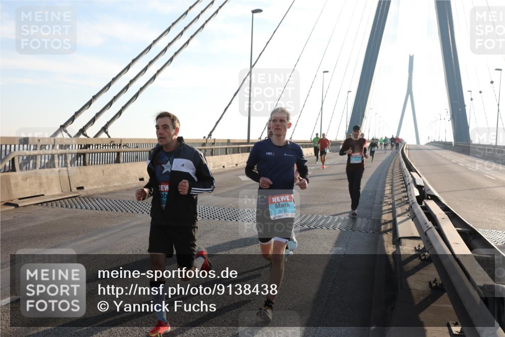 03.10.2025 - Köhlbrandbrückenlauf Yannick Fuchs http://msf.ph/oto/9138438 03.10.2025 08:22:38 Position 2 3135 meine-sportfotos.de