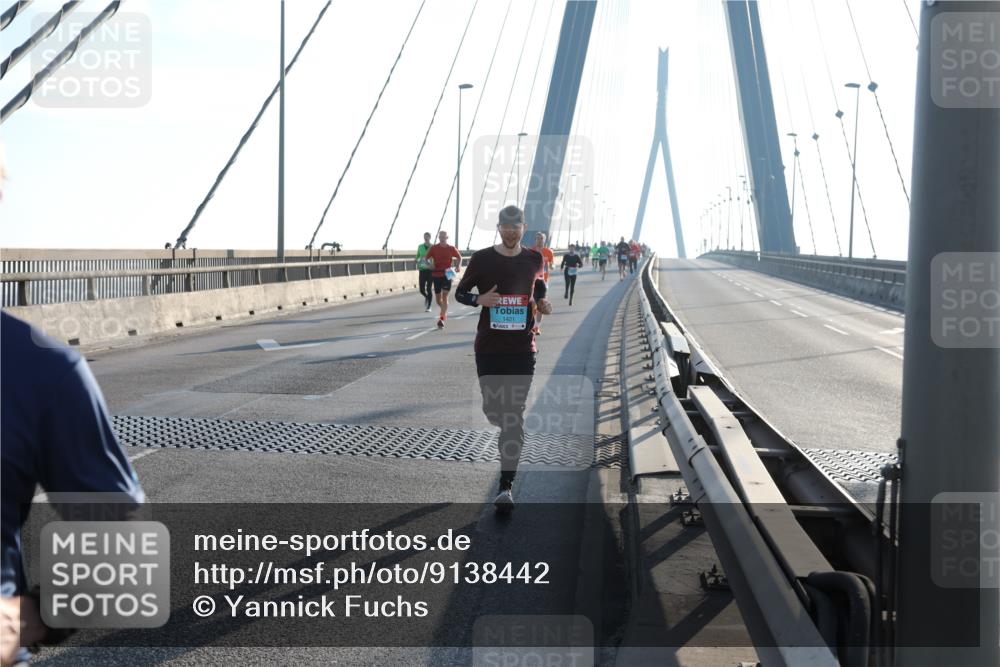 03.10.2025 - Köhlbrandbrückenlauf Yannick Fuchs http://msf.ph/oto/9138442 03.10.2025 08:22:39 Position 2 1421 meine-sportfotos.de