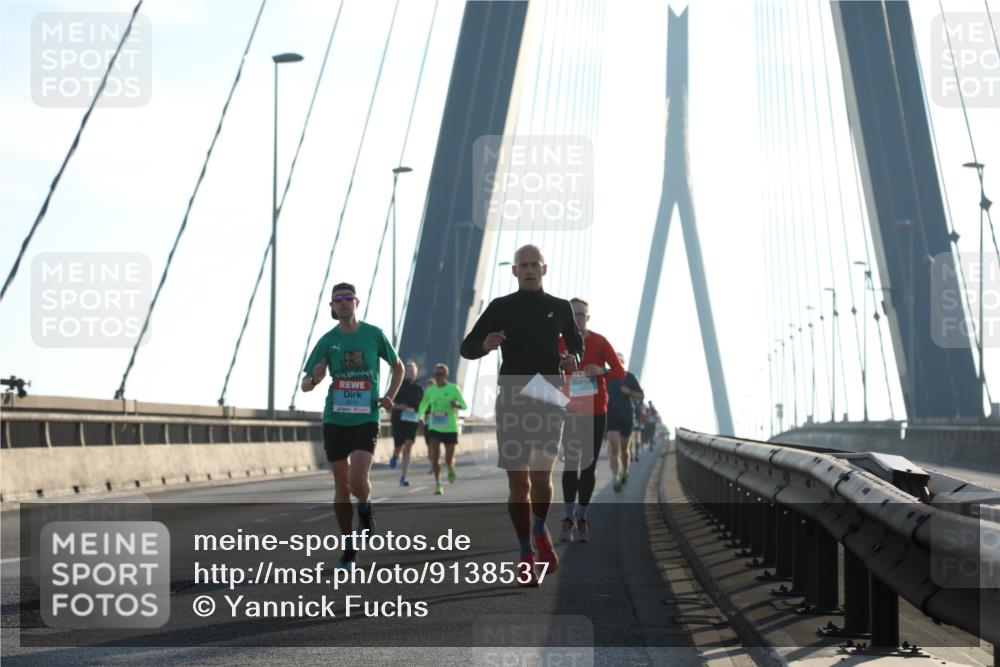 03.10.2025 - Köhlbrandbrückenlauf Yannick Fuchs http://msf.ph/oto/9138537 03.10.2025 08:22:50 Position 2  meine-sportfotos.de