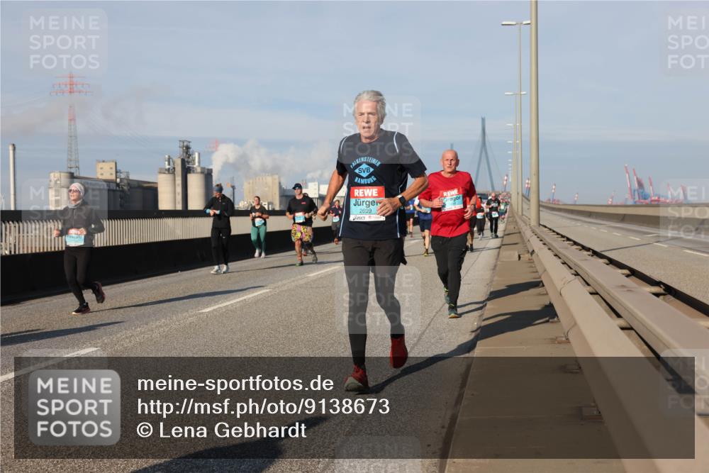 03.10.2025 - Köhlbrandbrückenlauf Lena Gebhardt http://msf.ph/oto/9138673 03.10.2025 09:56:22 Position 2 2699 meine-sportfotos.de