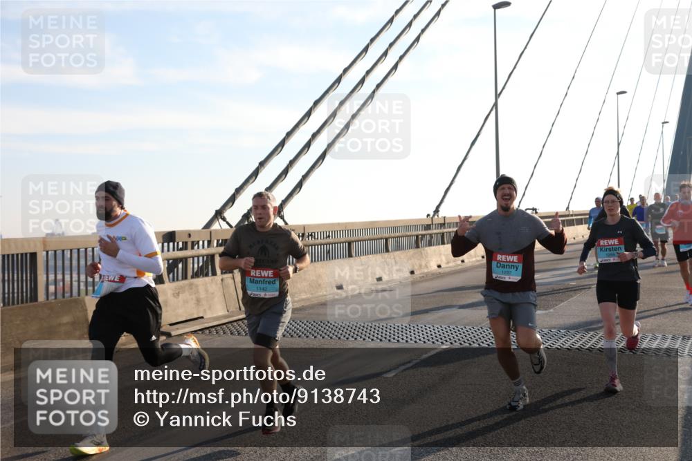 03.10.2025 - Köhlbrandbrückenlauf Yannick Fuchs http://msf.ph/oto/9138743 03.10.2025 08:23:09 Position 2 1142, 1237, 1258 meine-sportfotos.de
