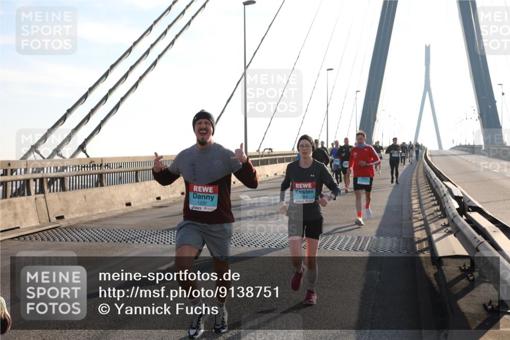 03.10.2025 - Köhlbrandbrückenlauf Yannick Fuchs http://msf.ph/oto/9138751 03.10.2025 08:23:09 Position 2 1237, 1258 meine-sportfotos.de