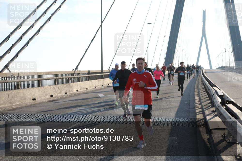 03.10.2025 - Köhlbrandbrückenlauf Yannick Fuchs http://msf.ph/oto/9138783 03.10.2025 08:23:11 Position 2 3525 meine-sportfotos.de