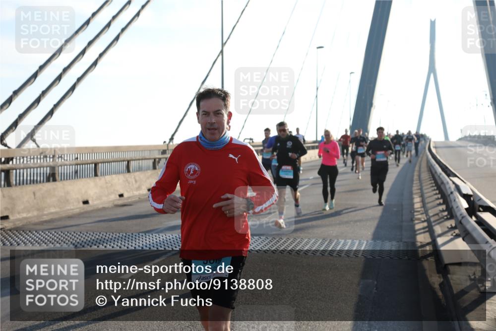 03.10.2025 - Köhlbrandbrückenlauf Yannick Fuchs http://msf.ph/oto/9138808 03.10.2025 08:23:11 Position 2 3525 meine-sportfotos.de