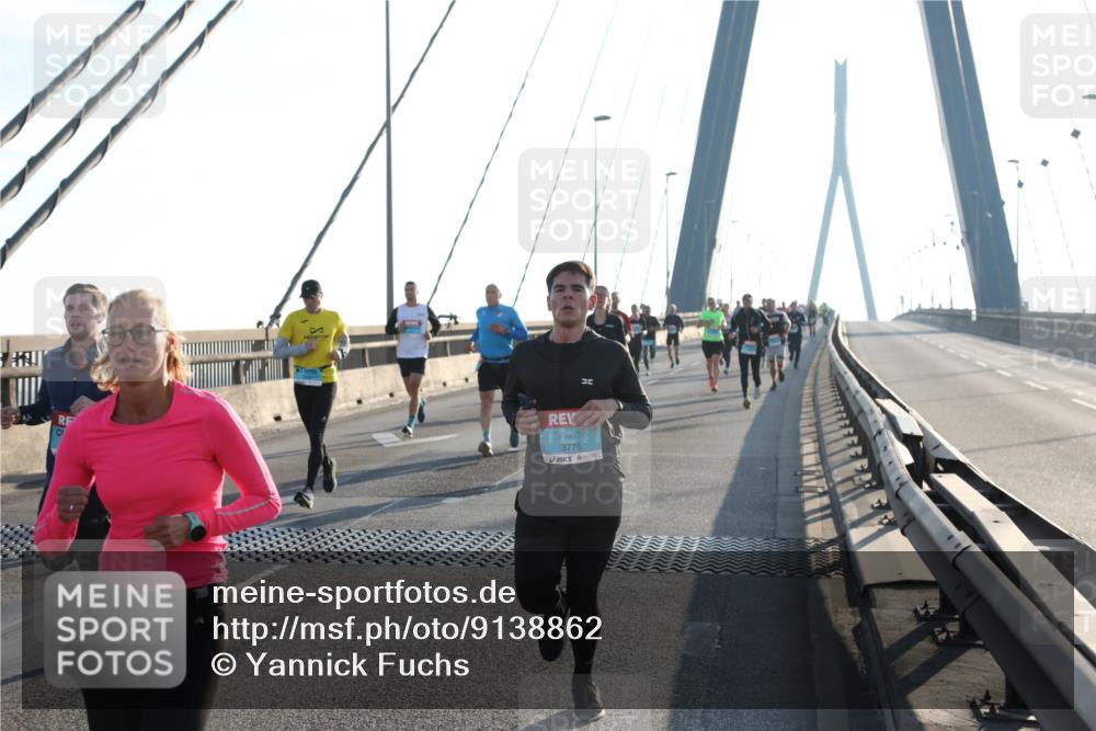 03.10.2025 - Köhlbrandbrückenlauf Yannick Fuchs http://msf.ph/oto/9138862 03.10.2025 08:23:14 Position 2 3775 meine-sportfotos.de