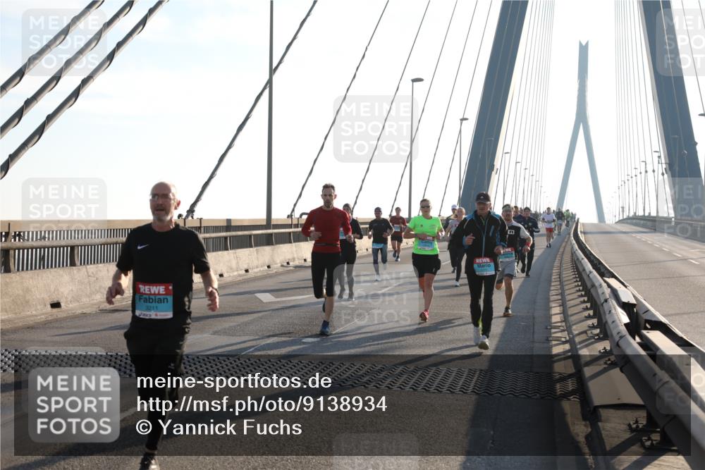 03.10.2025 - Köhlbrandbrückenlauf Yannick Fuchs http://msf.ph/oto/9138934 03.10.2025 08:23:18 Position 2 3211 meine-sportfotos.de