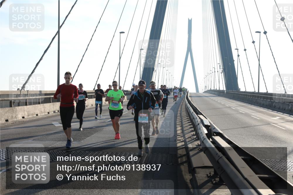 03.10.2025 - Köhlbrandbrückenlauf Yannick Fuchs http://msf.ph/oto/9138937 03.10.2025 08:23:18 Position 2 1175 meine-sportfotos.de