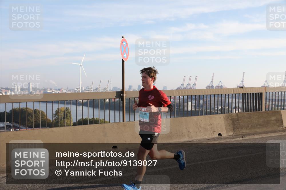 03.10.2025 - Köhlbrandbrückenlauf Yannick Fuchs http://msf.ph/oto/9139027 03.10.2025 08:23:26 Position 2 1075 meine-sportfotos.de