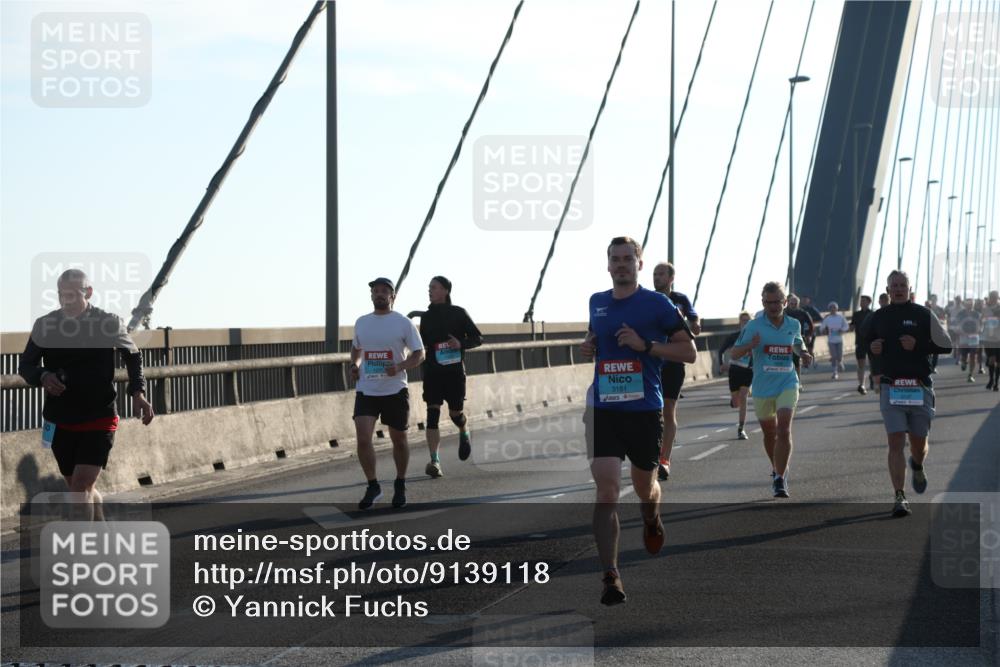 03.10.2025 - Köhlbrandbrückenlauf Yannick Fuchs http://msf.ph/oto/9139118 03.10.2025 08:23:34 Position 2 1271, 3181 meine-sportfotos.de