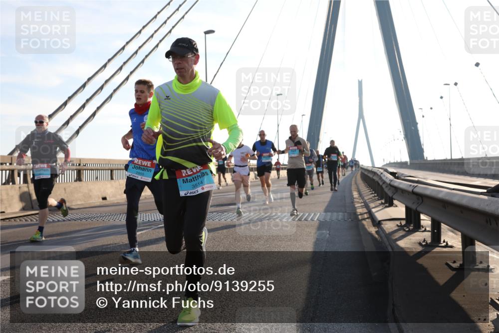 03.10.2025 - Köhlbrandbrückenlauf Yannick Fuchs http://msf.ph/oto/9139255 03.10.2025 08:23:43 Position 2 2955, 3514 meine-sportfotos.de