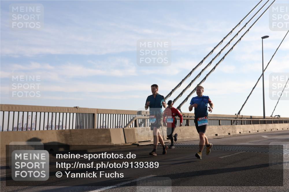 03.10.2025 - Köhlbrandbrückenlauf Yannick Fuchs http://msf.ph/oto/9139389 03.10.2025 08:23:53 Position 2  meine-sportfotos.de