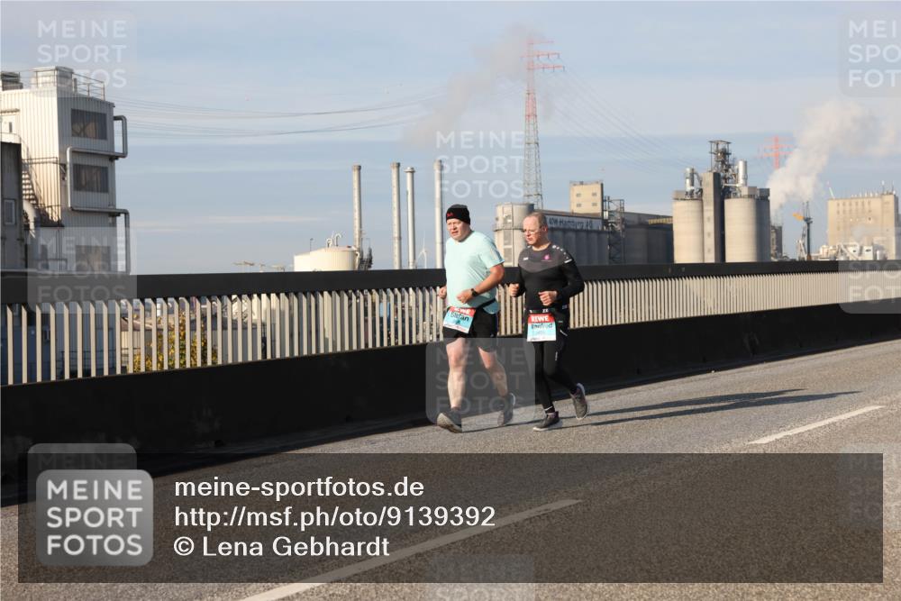 03.10.2025 - Köhlbrandbrückenlauf Lena Gebhardt http://msf.ph/oto/9139392 03.10.2025 09:57:06 Position 2  meine-sportfotos.de