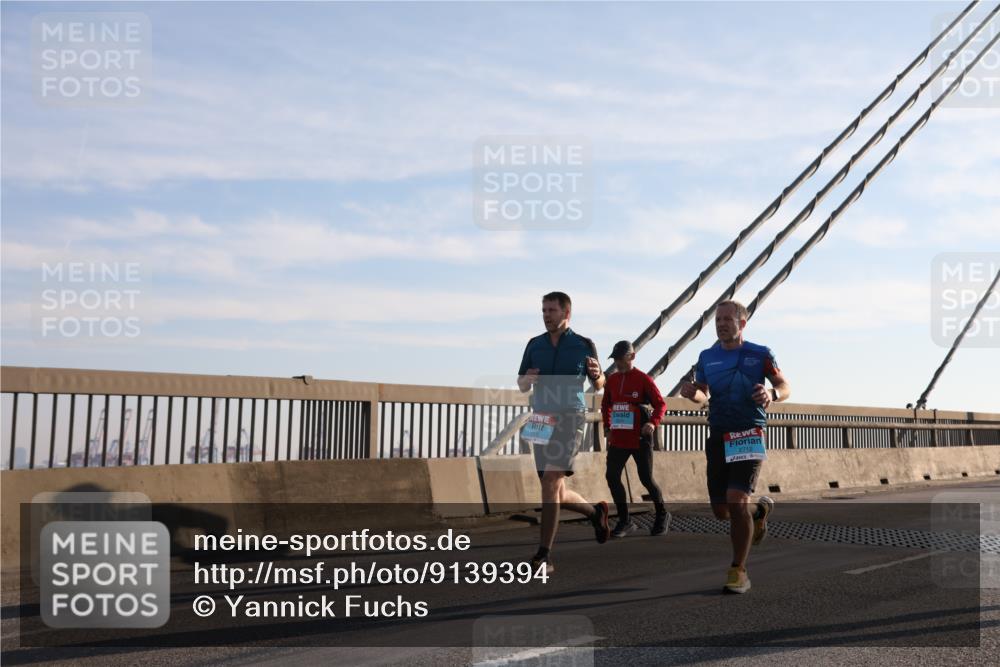 03.10.2025 - Köhlbrandbrückenlauf Yannick Fuchs http://msf.ph/oto/9139394 03.10.2025 08:23:53 Position 2  meine-sportfotos.de