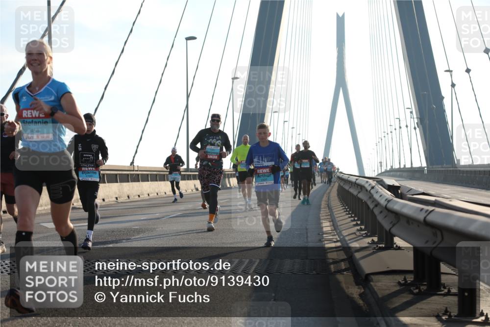 03.10.2025 - Köhlbrandbrückenlauf Yannick Fuchs http://msf.ph/oto/9139430 03.10.2025 08:23:57 Position 2 3458, 2760 meine-sportfotos.de