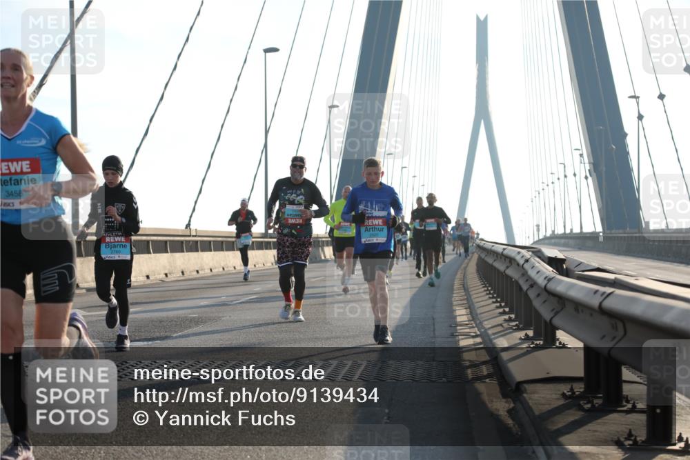 03.10.2025 - Köhlbrandbrückenlauf Yannick Fuchs http://msf.ph/oto/9139434 03.10.2025 08:23:57 Position 2 3458, 2760, 2920 meine-sportfotos.de