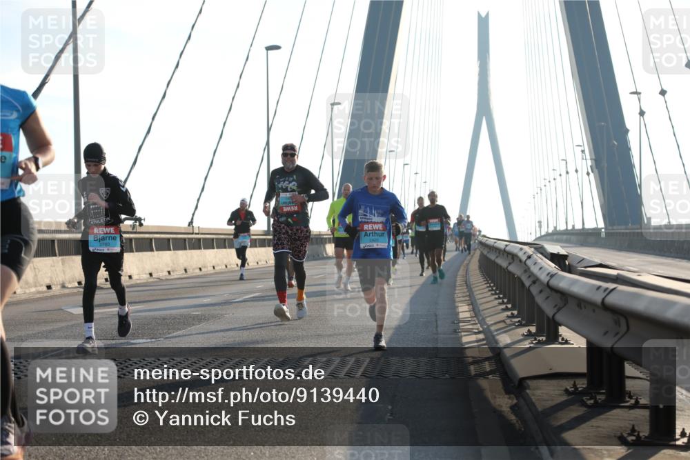 03.10.2025 - Köhlbrandbrückenlauf Yannick Fuchs http://msf.ph/oto/9139440 03.10.2025 08:23:57 Position 2 2760 meine-sportfotos.de