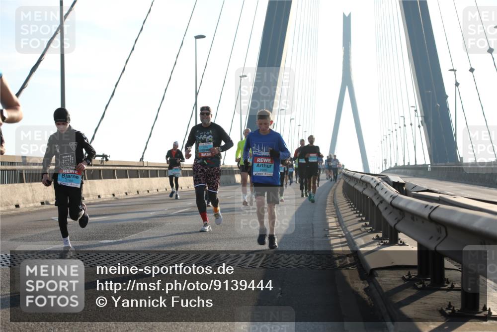 03.10.2025 - Köhlbrandbrückenlauf Yannick Fuchs http://msf.ph/oto/9139444 03.10.2025 08:23:57 Position 2 2760 meine-sportfotos.de